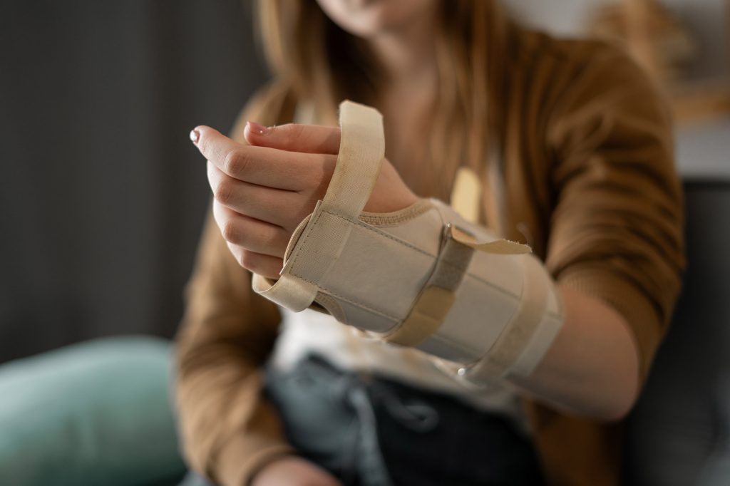 hand injury compensation